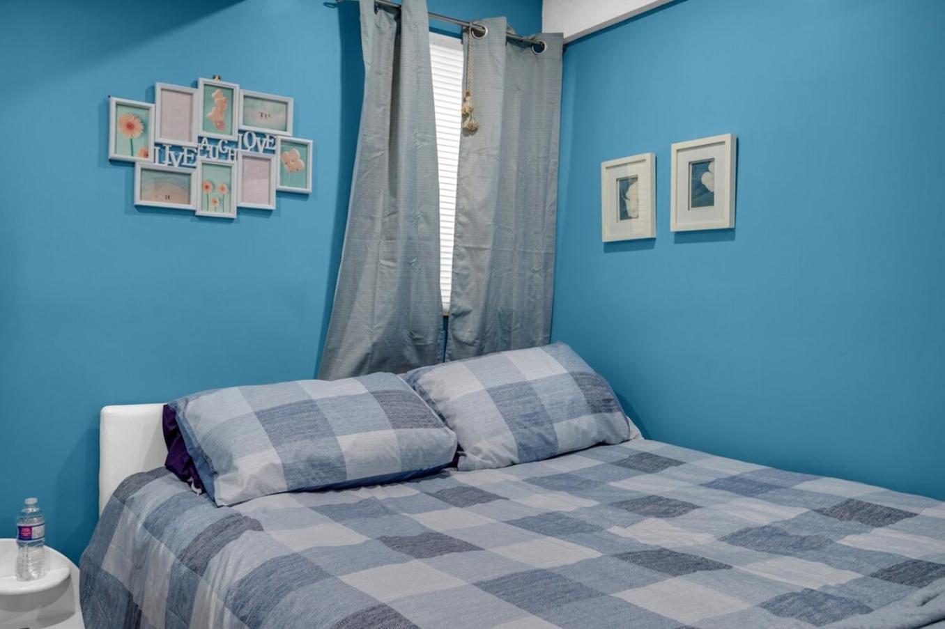 52-3 Bed Suite On Lake Central Ac By Airport 卡加利 外观 照片