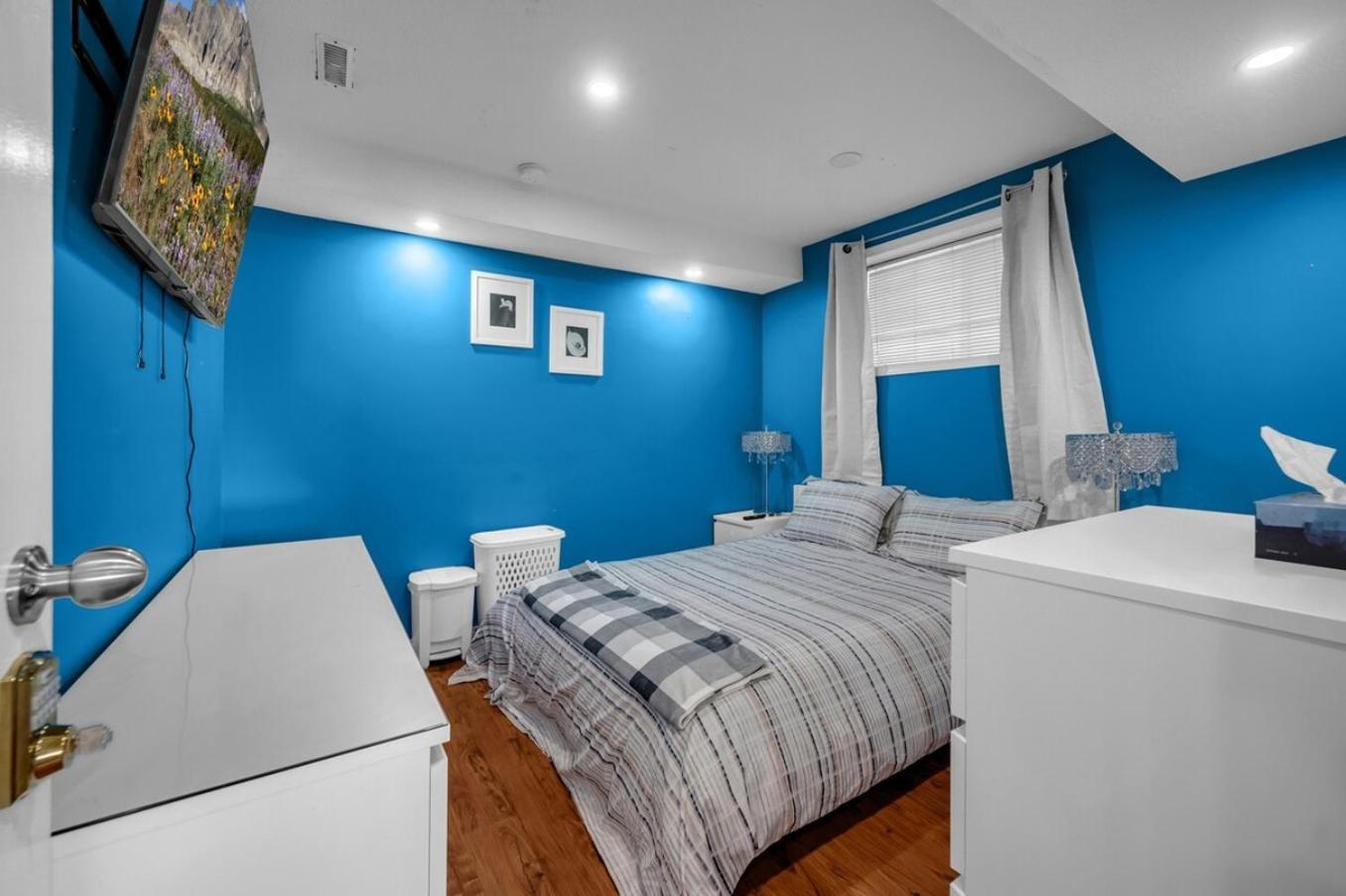 52-3 Bed Suite On Lake Central Ac By Airport 卡加利 外观 照片